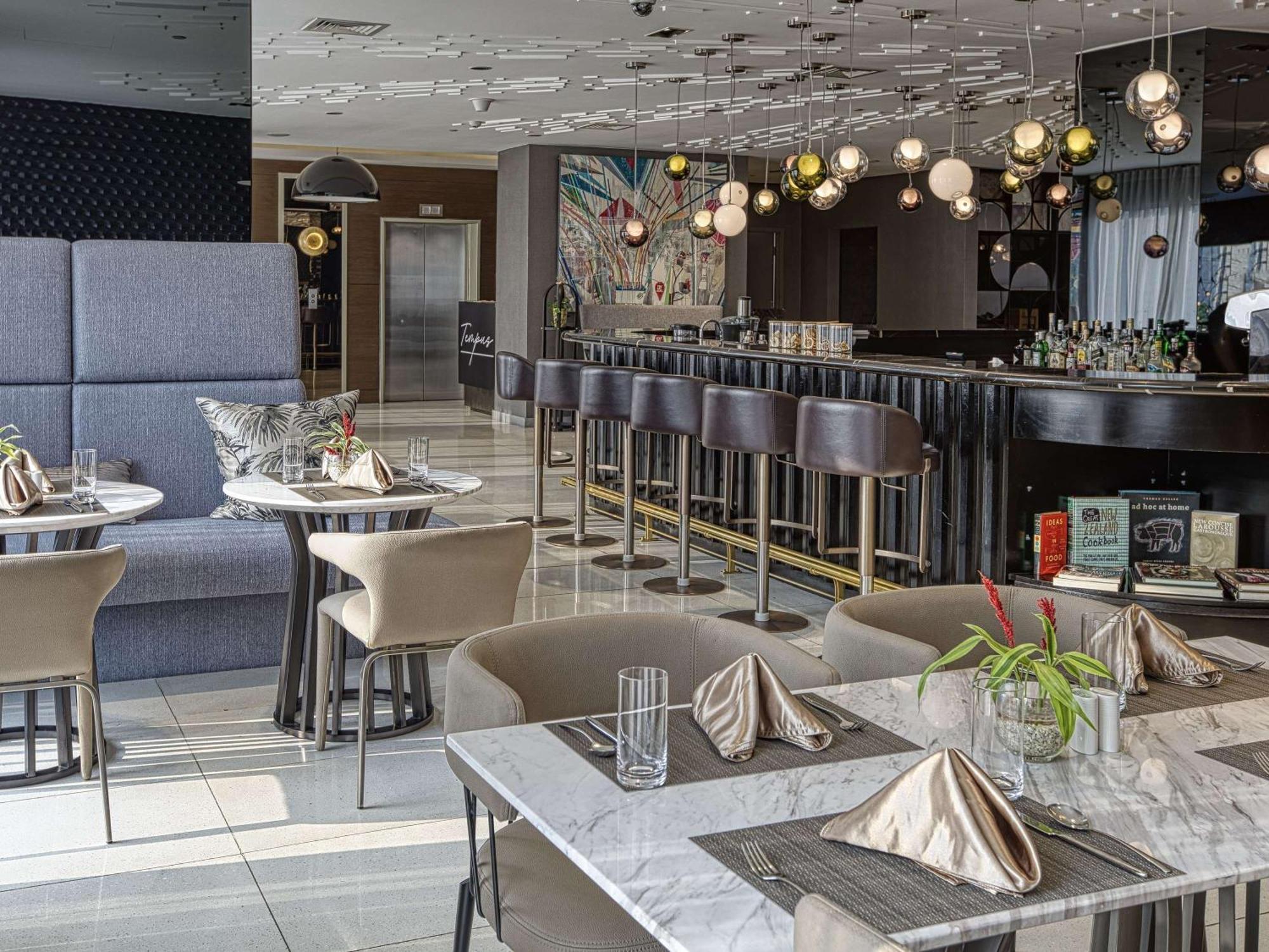 Novotel Suites Manila At Acqua Mandaluyong Εξωτερικό φωτογραφία