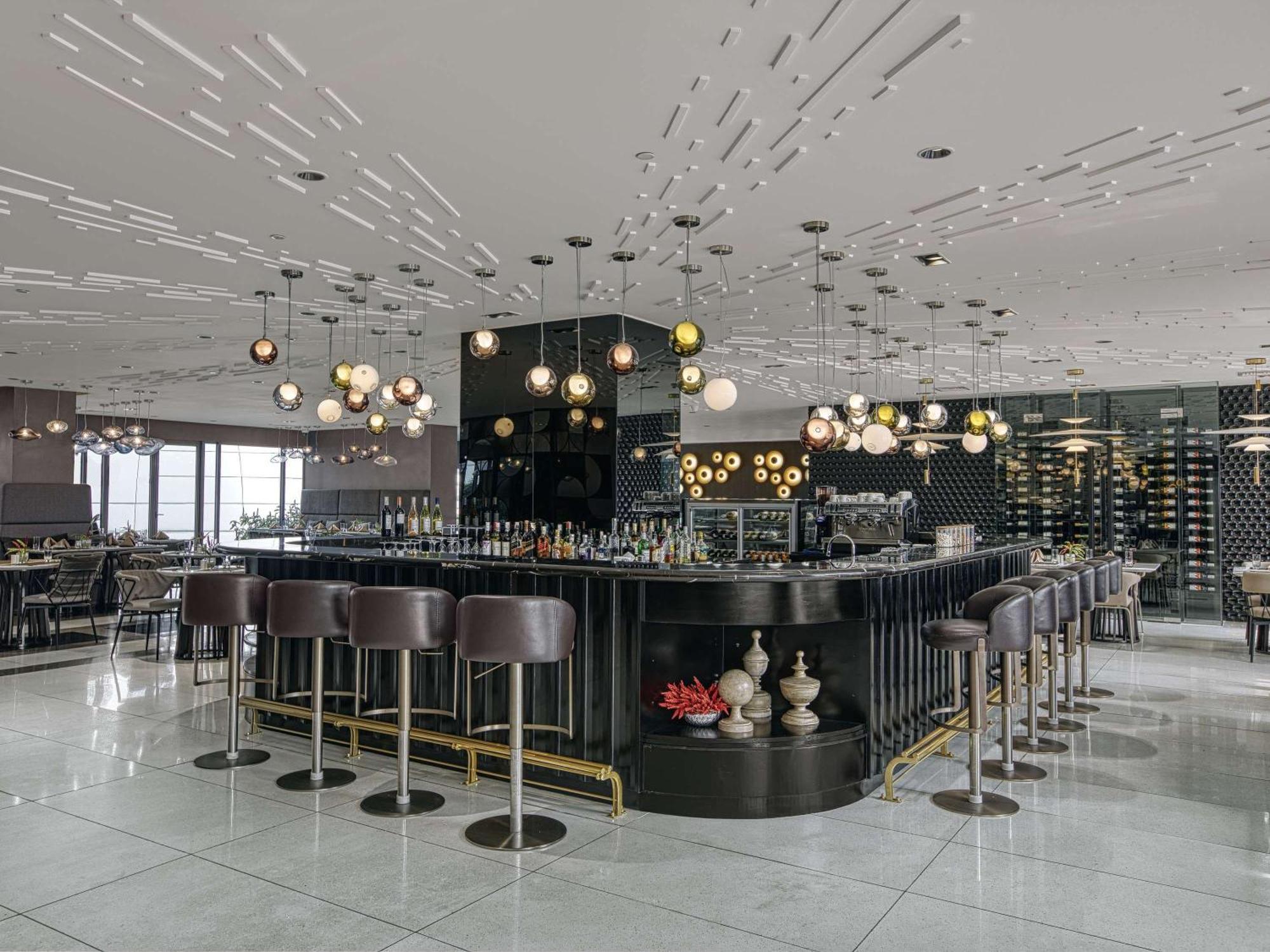 Novotel Suites Manila At Acqua Mandaluyong Εξωτερικό φωτογραφία