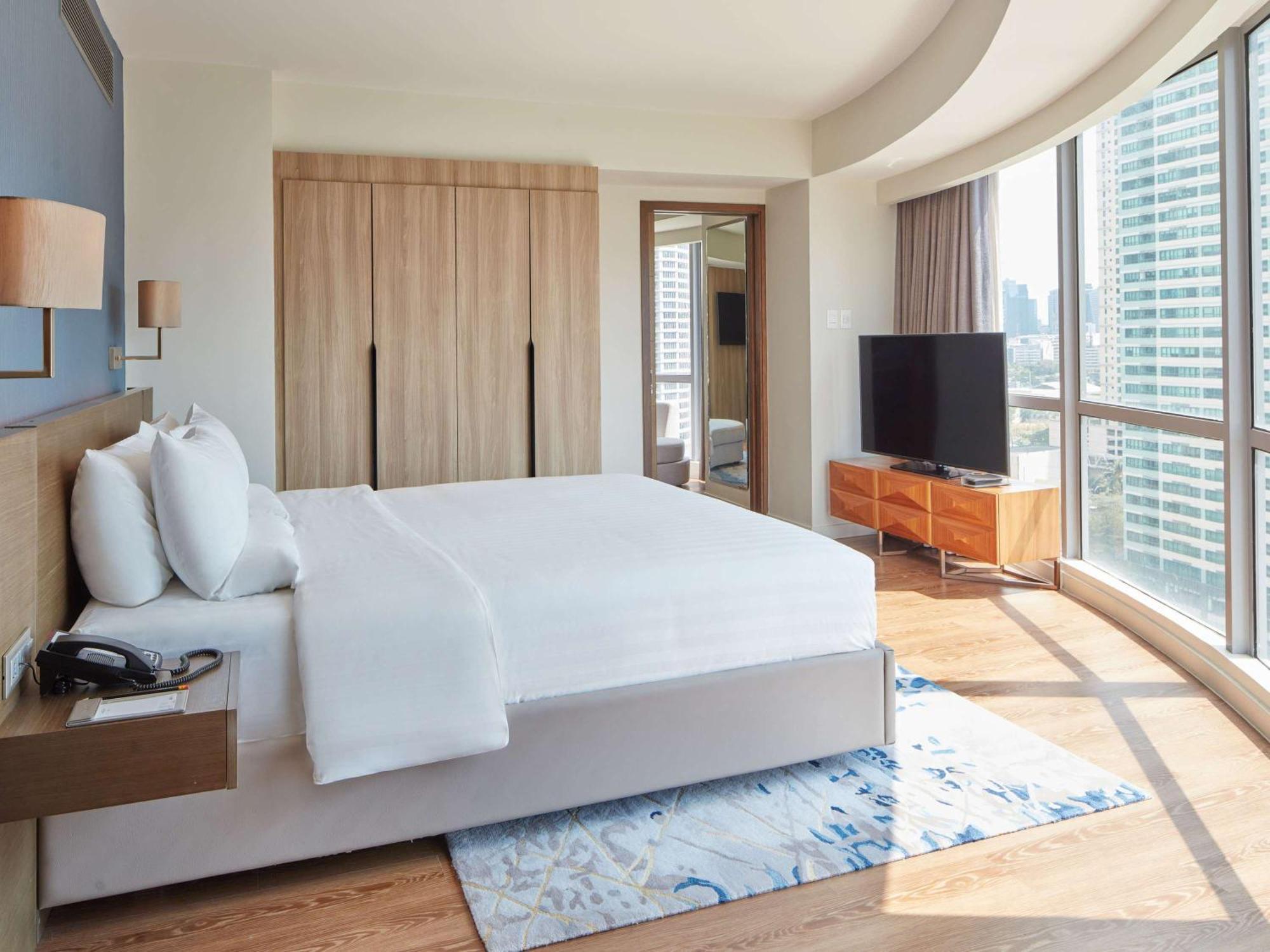 Novotel Suites Manila At Acqua Mandaluyong Εξωτερικό φωτογραφία