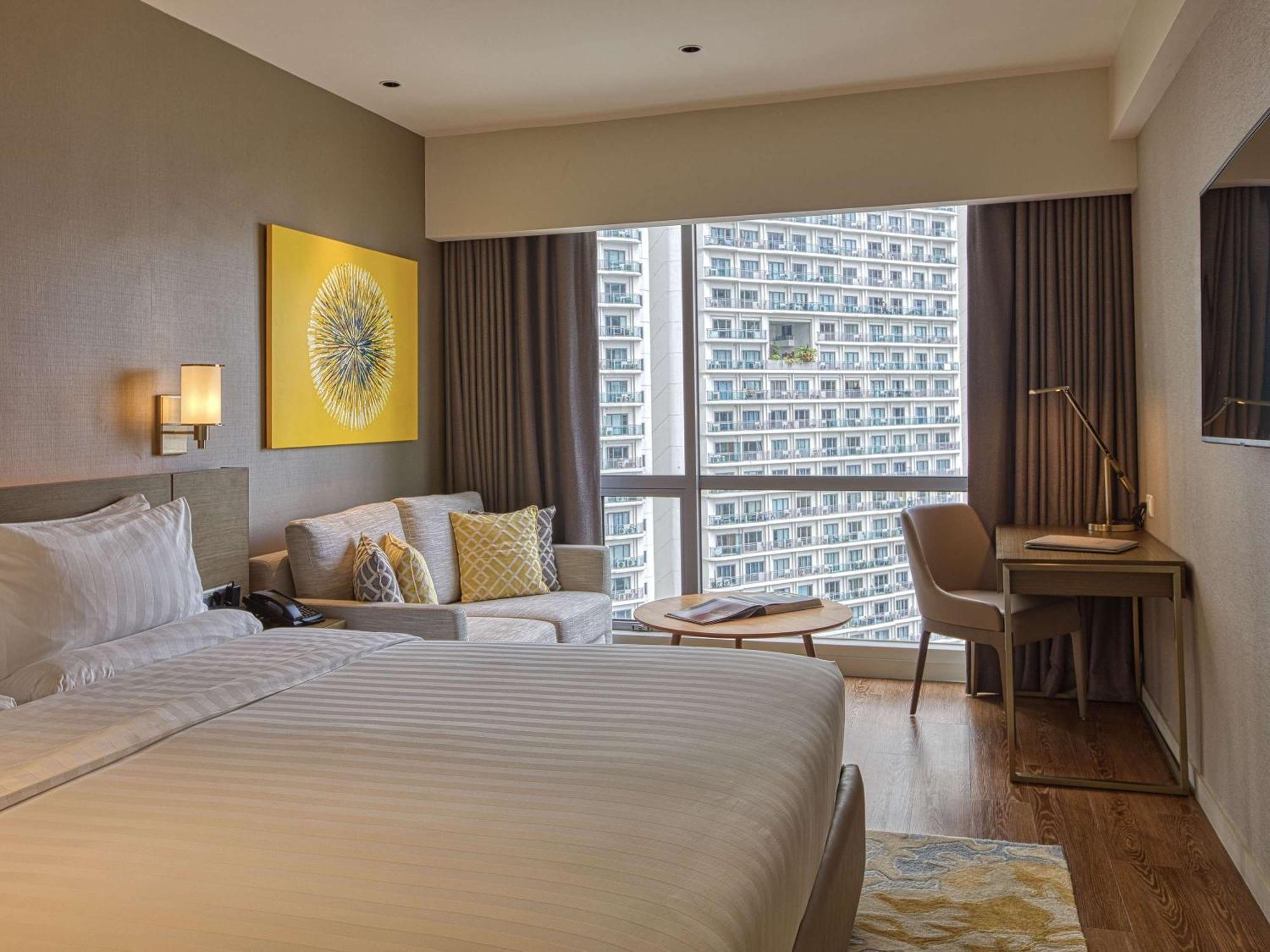 Novotel Suites Manila At Acqua Mandaluyong Εξωτερικό φωτογραφία